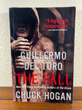 Guillermo del Toro The Fall Strain Trilogy 2 Hogan Paperback Horror Vampire 2010