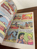 Archie's Pals 'n' Gals # 219 Comic 1990 Beach Reggie Betty Veronica Jughead Vtg